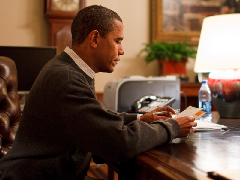 Obama recebe 20 mil cartas, faxes e e-mails